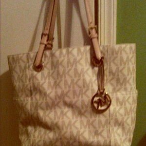 Vanilla Michael Kors bag